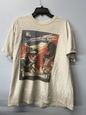 Vintage Graphic T-Shirt Les Envahisseurs Attaquent Beige XL Cotton Retro Sci-Fi